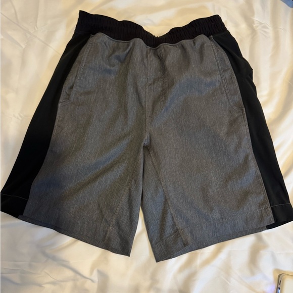 Lululemon Athletica Men's Shorts in Gray and Black - Picture 1 of 6